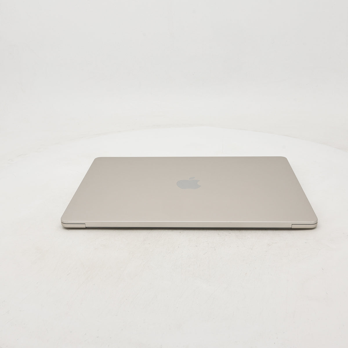 95新 Apple MacBook Air 24年 15寸 M3（8+10核） 8G RAM 256G SSD 銀色