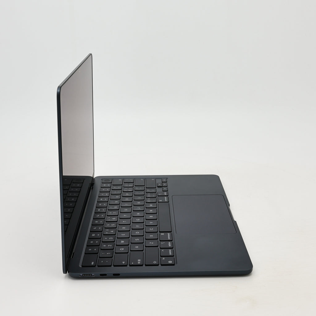 99新 Apple MacBook Air 22年 13寸 M2（8+8核） 8G RAM 256G SSD 午夜色