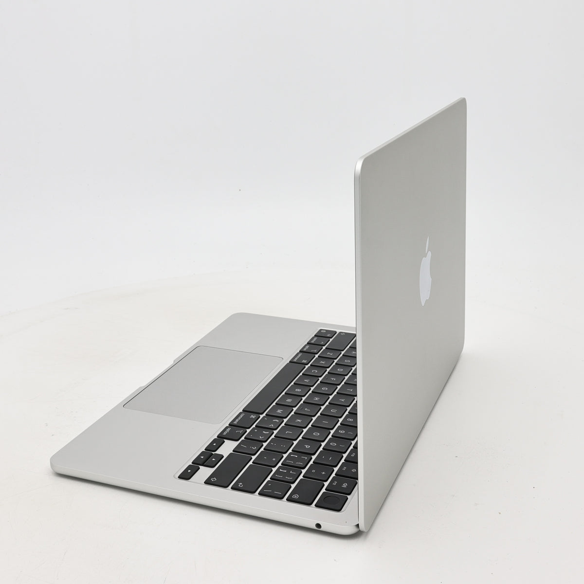 99新 Apple MacBook Air 22年 13寸 M2（8+10核） 8G RAM 512G SSD 銀色