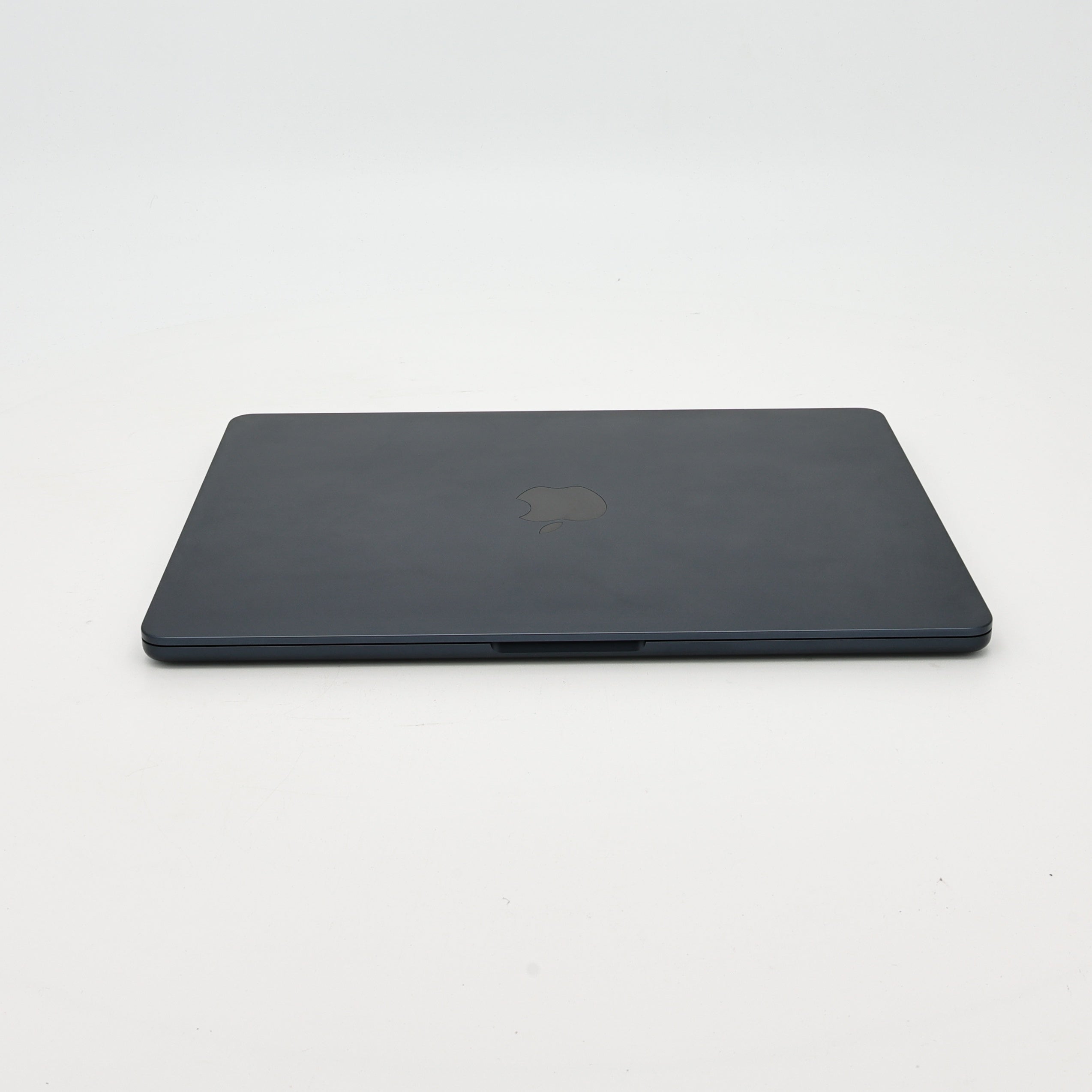 99新 Apple MacBook Air 22年 13寸 M2（8+8核） 8G RAM 256G SSD 午夜色