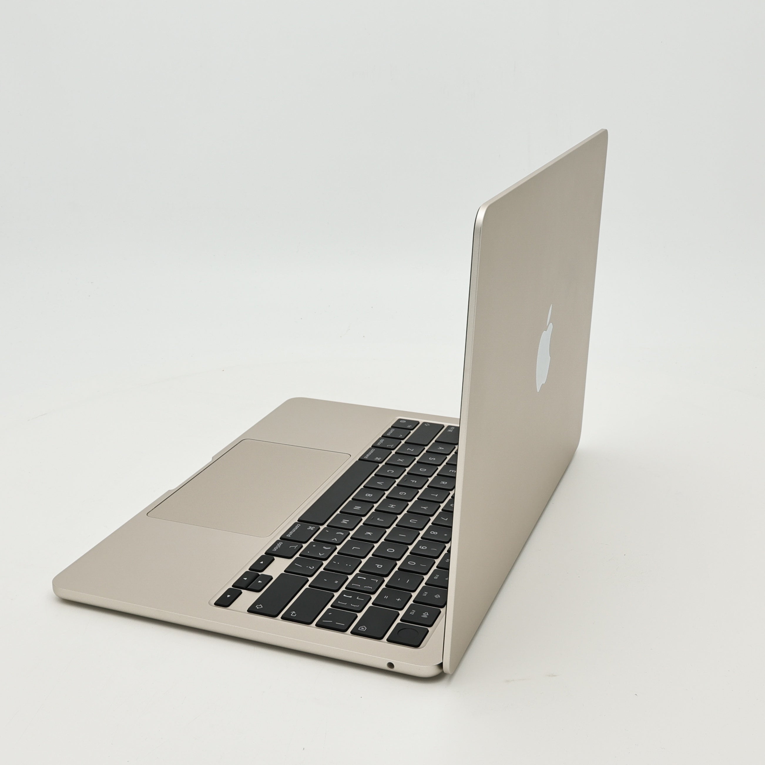95新 Apple MacBook Air 24年 13寸 M3（8+8核） 8G RAM 256G SSD 星光色