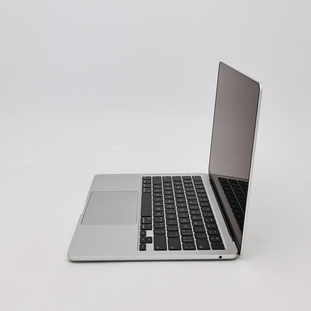 95新 Apple MacBook Air 22年 13寸 M2（8+8核） 8G RAM 512G SSD 銀色