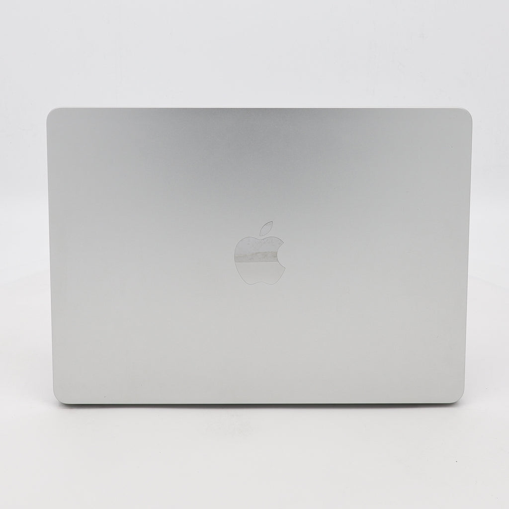 95新 Apple MacBook Air 22年 13寸 M2（8+8核） 16G RAM 256G SSD 銀色