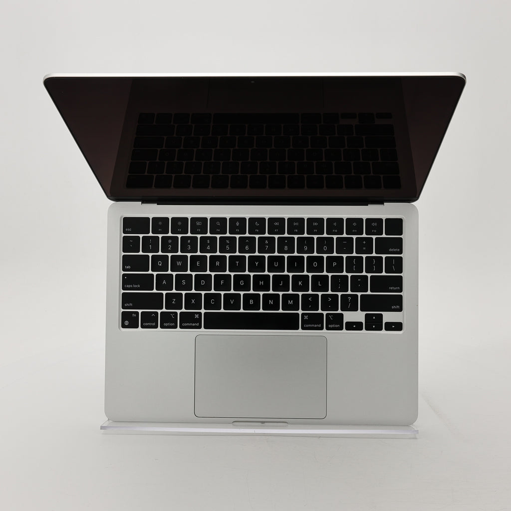 95新 Apple MacBook Air 22年 13寸 M2（8+8核） 8G RAM 256G SSD 銀色
