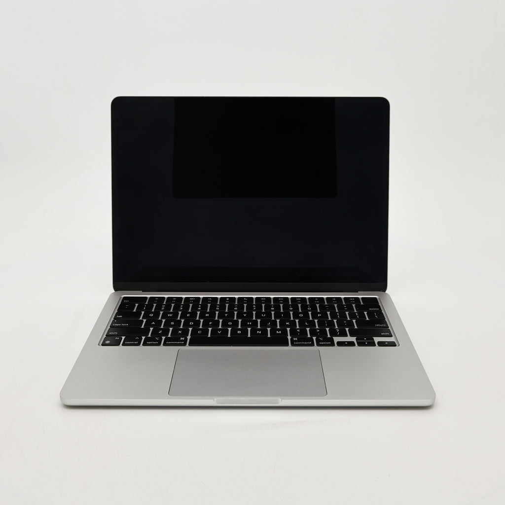 95新 Apple MacBook Air 22年 13寸 M2（8+8核） 8G RAM 256G SSD 銀色