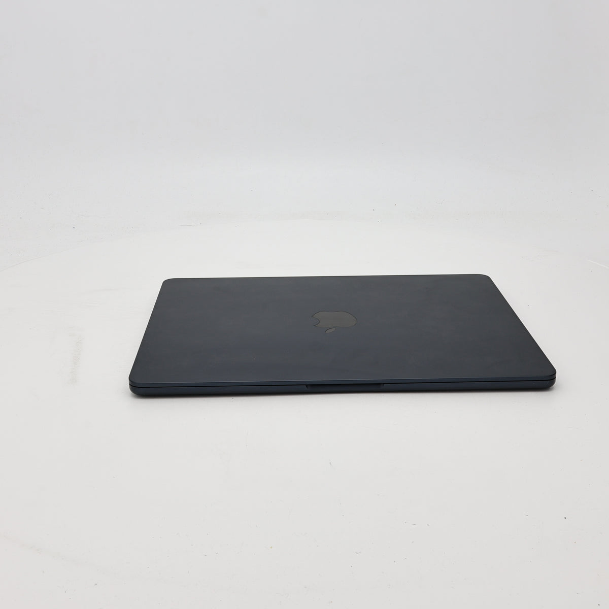 95新 Apple MacBook Air 22年 13寸 M2（8+8核） 16G RAM 256G SSD 午夜色