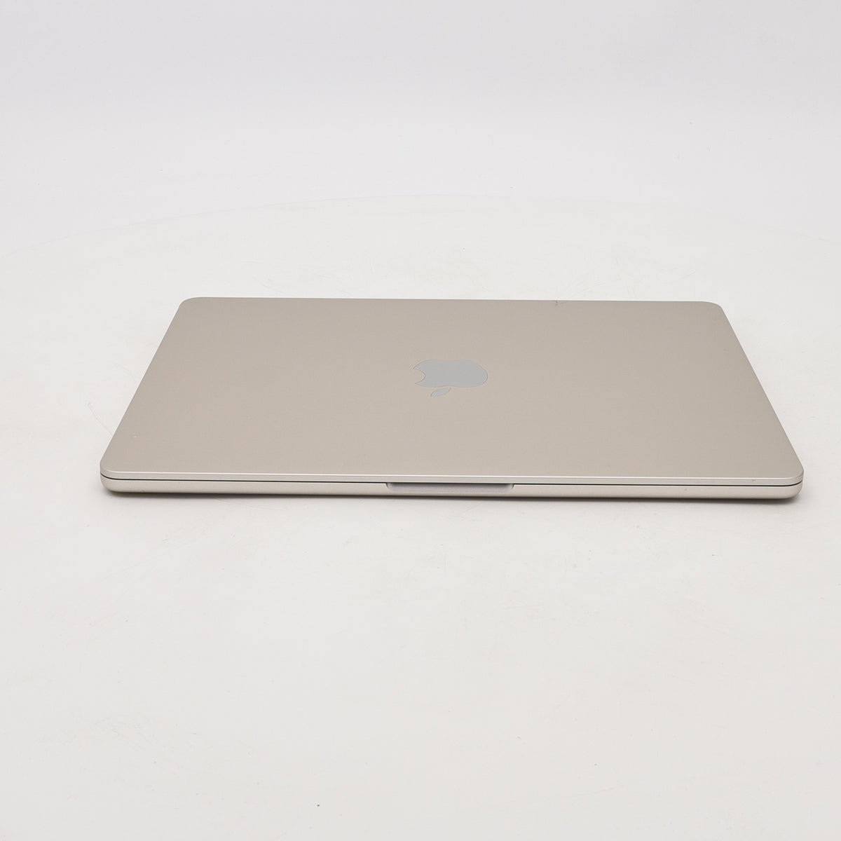 95新 Apple MacBook Air 22年 13寸 M2（8+8核） 8G RAM 256G SSD 星光色