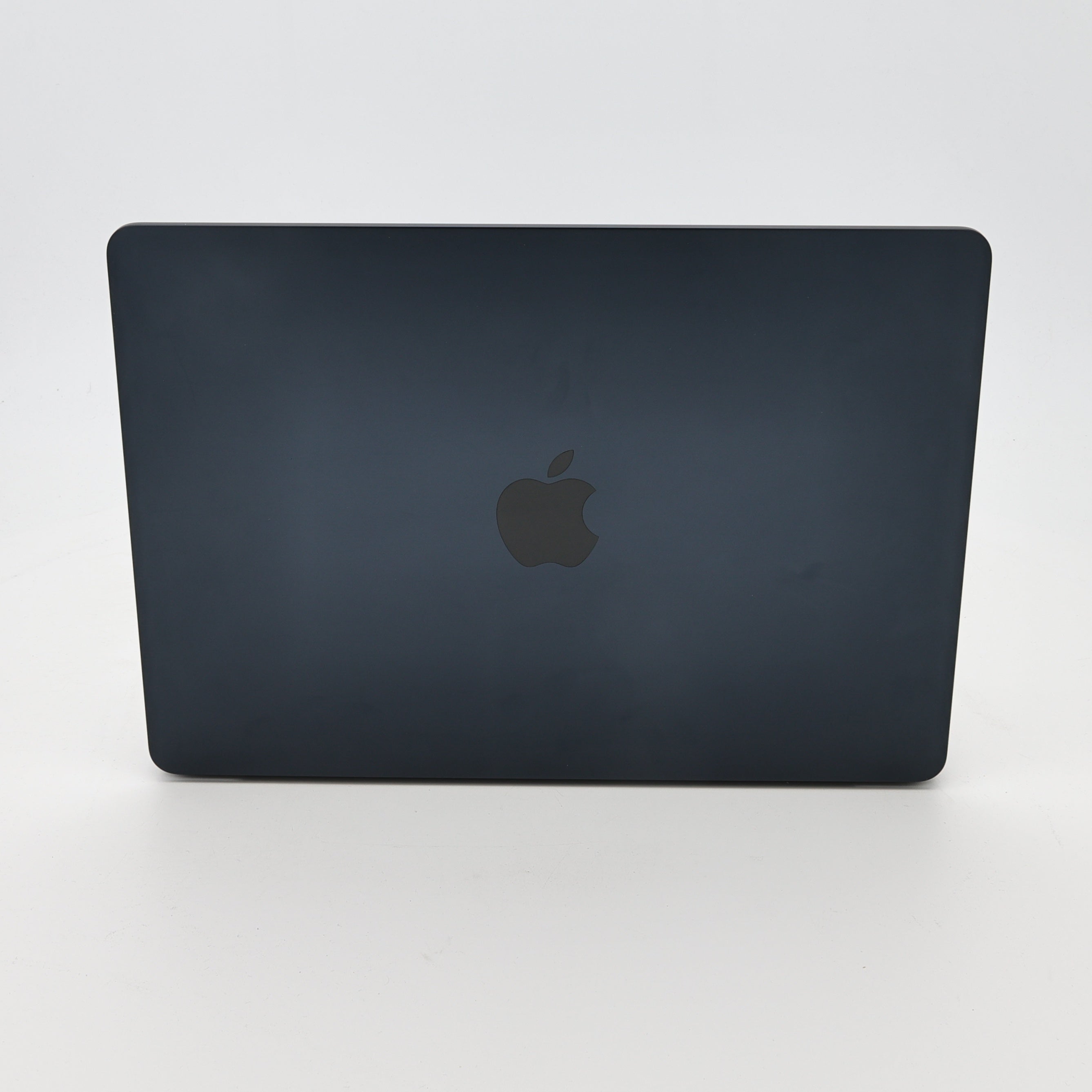 95新 Apple MacBook Air 22年 13寸 M2（8+8核） 8G RAM 256G SSD 午夜色