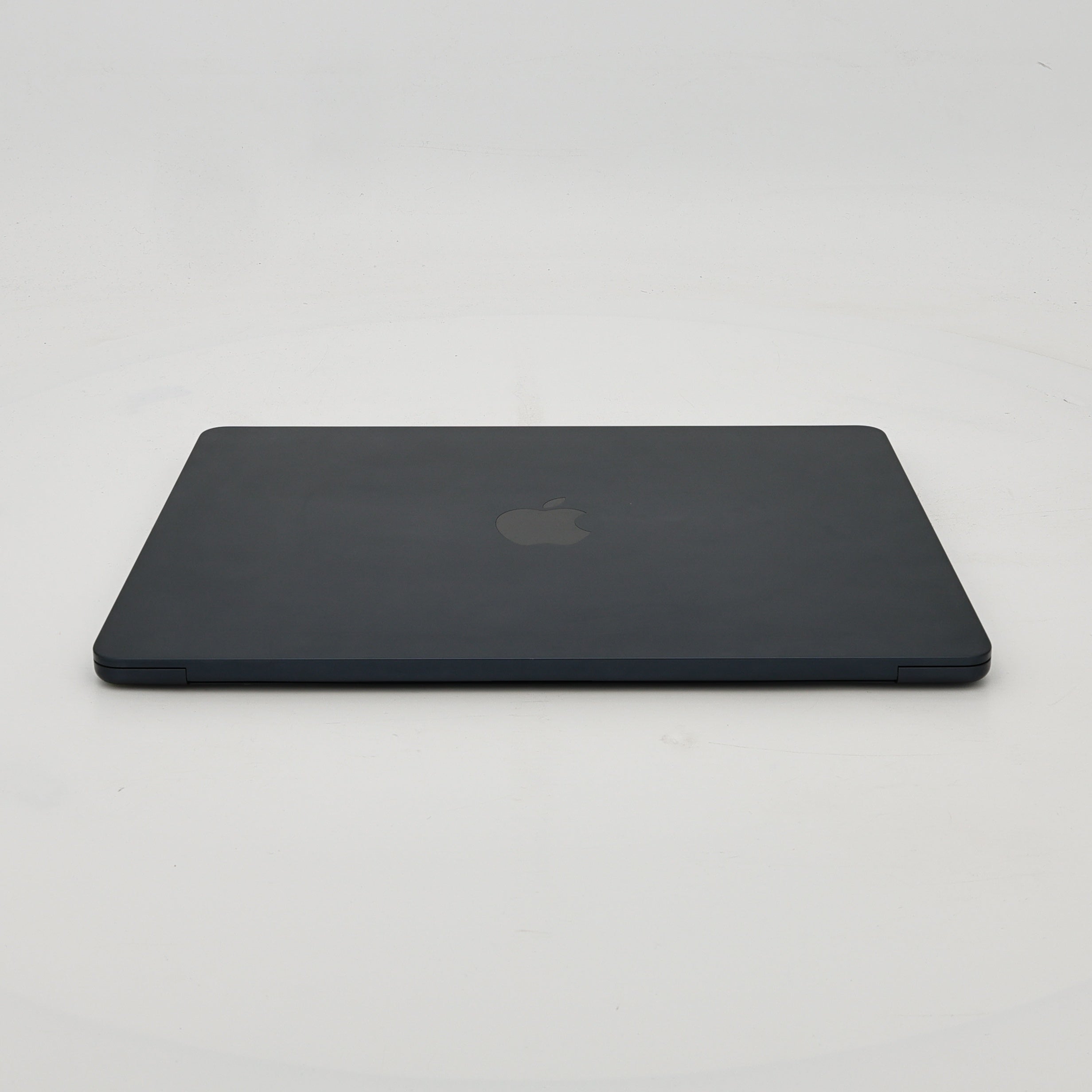 95新 Apple MacBook Air 22年 13寸 M2（8+10核） 8G RAM 512G SSD 午夜色