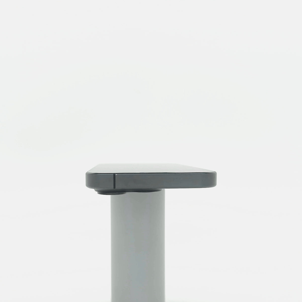 95新 Apple iPhone 15 Pro 128G 黑色鈦金屬 中國大陸版