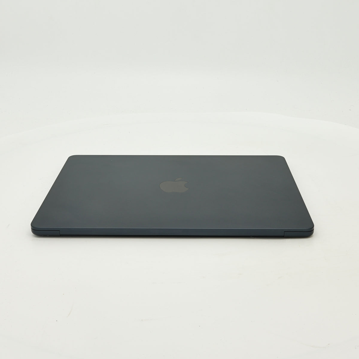 95新 Apple MacBook Air 22年 13寸 M2（8+8核） 8G RAM 256G SSD 午夜色