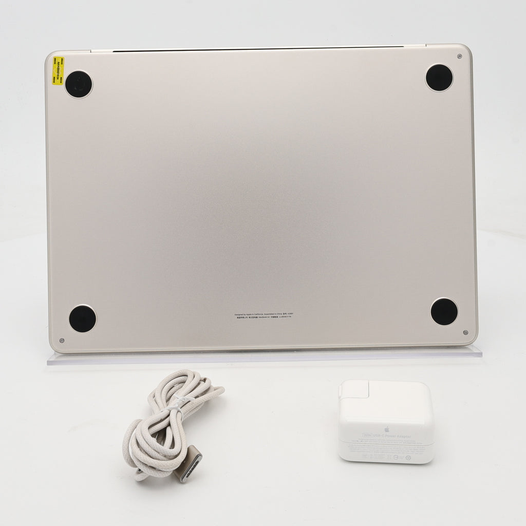95新 Apple MacBook Air 22年 13寸 M2（8+8核） 8G RAM 256G SSD 星光色