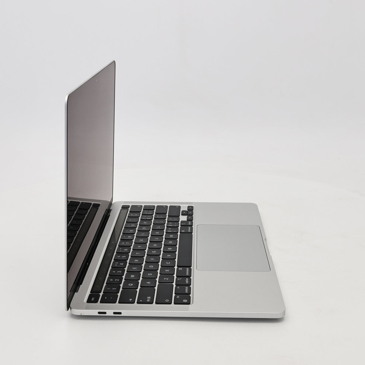 95新 Apple MacBook Pro 22年 13寸 M2（8+10核） 8G RAM 512G SSD 銀色