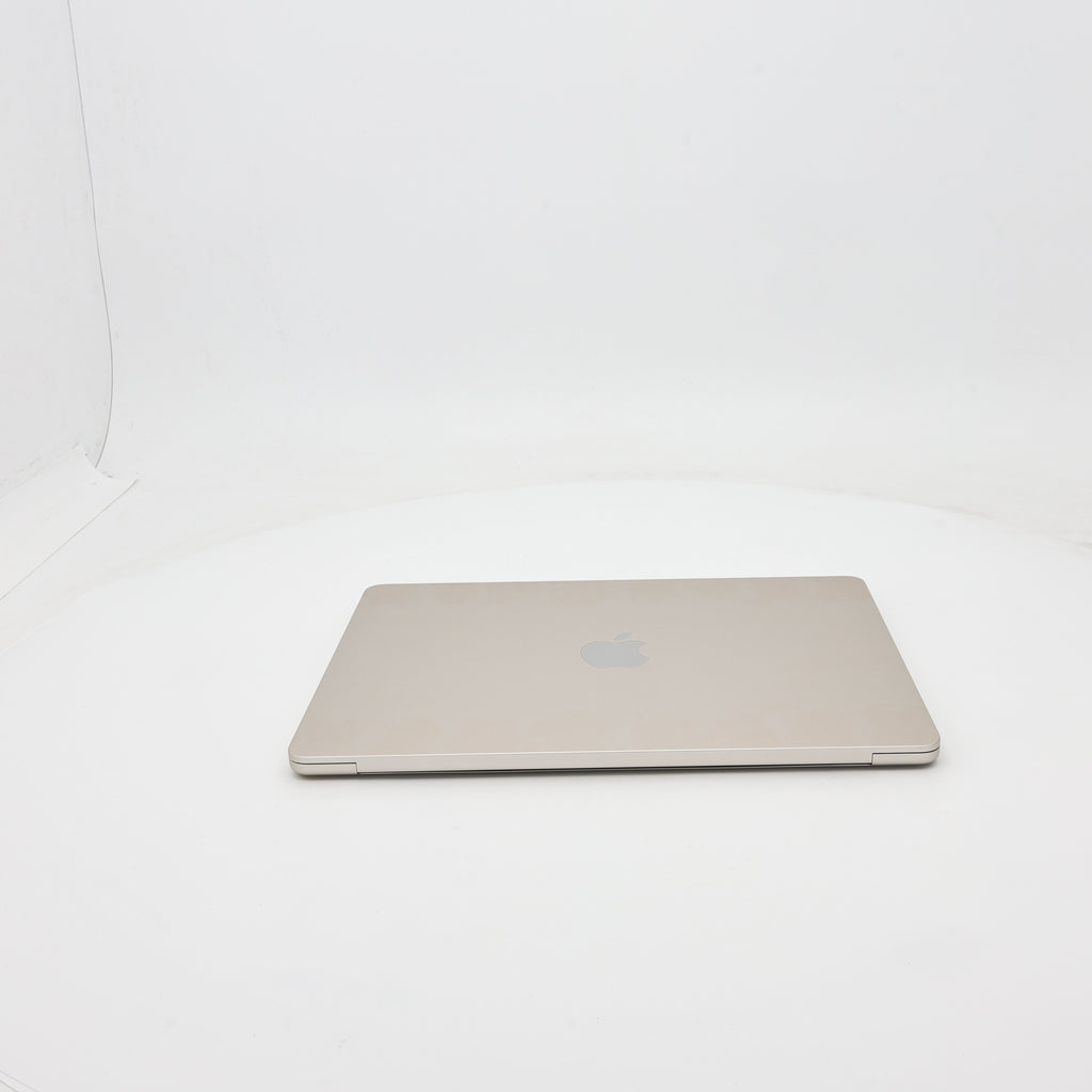 95新 Apple MacBook Air 22年 13寸 M2（8+8核） 8G RAM 256G SSD 星光色