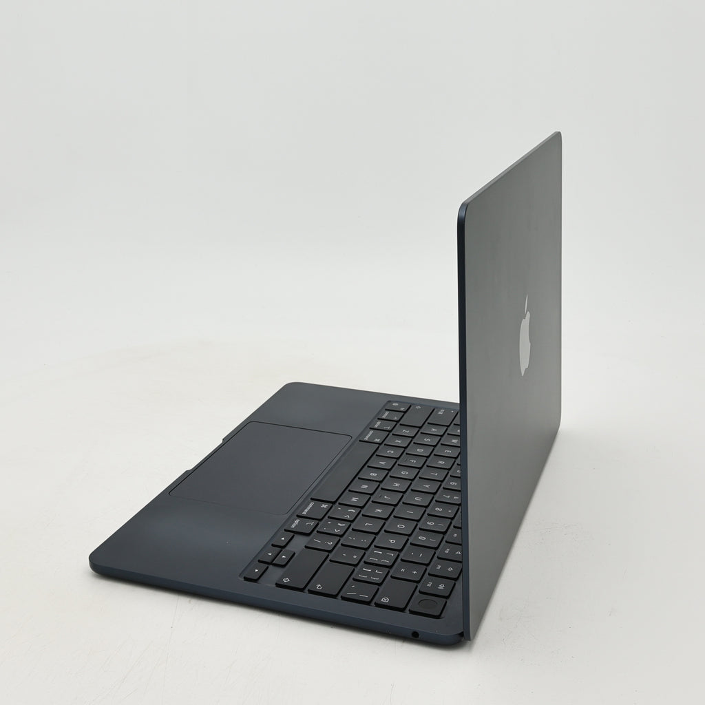 95新 Apple MacBook Air 22年 13寸 M2（8+8核） 16G RAM 256G SSD 午夜色