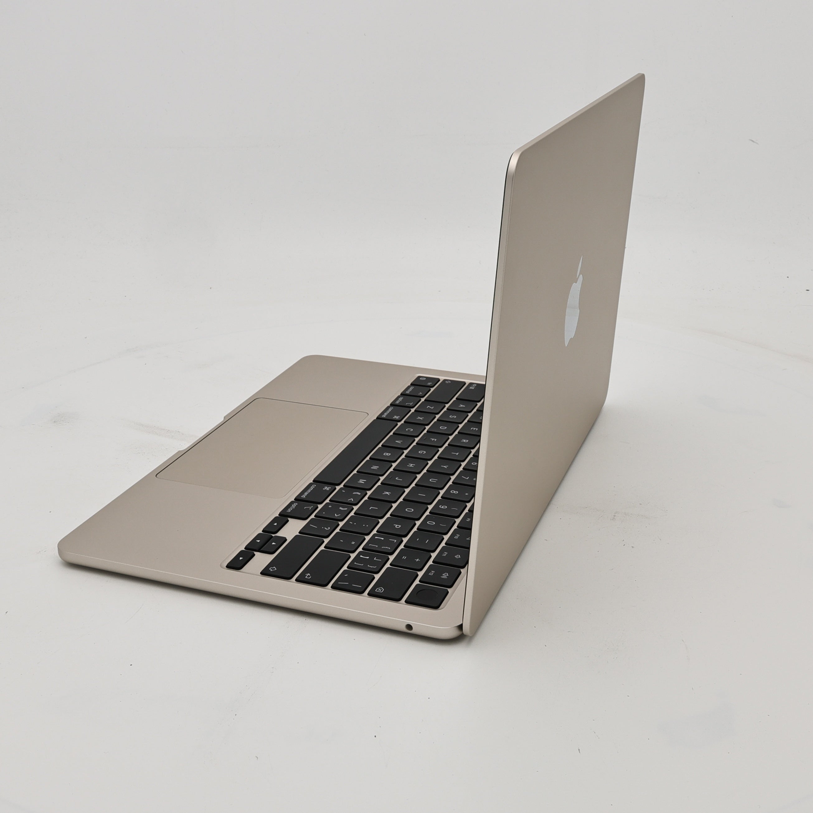 99新 Apple MacBook Air 24年 13寸 M3（8+8核） 8G RAM 256G SSD 星光色