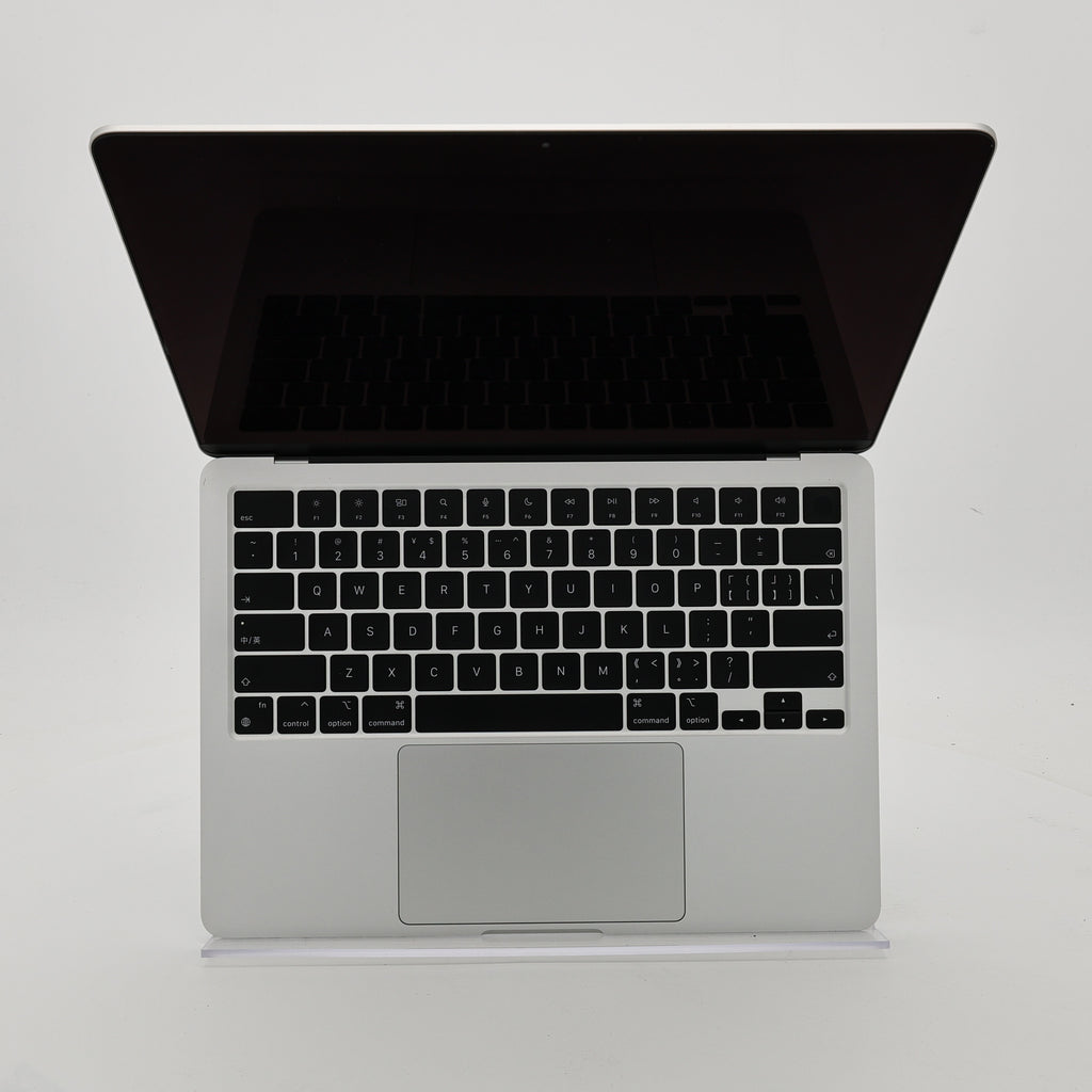 95新 Apple MacBook Air 22年 13寸 M2（8+8核） 8G RAM 256G SSD 銀色