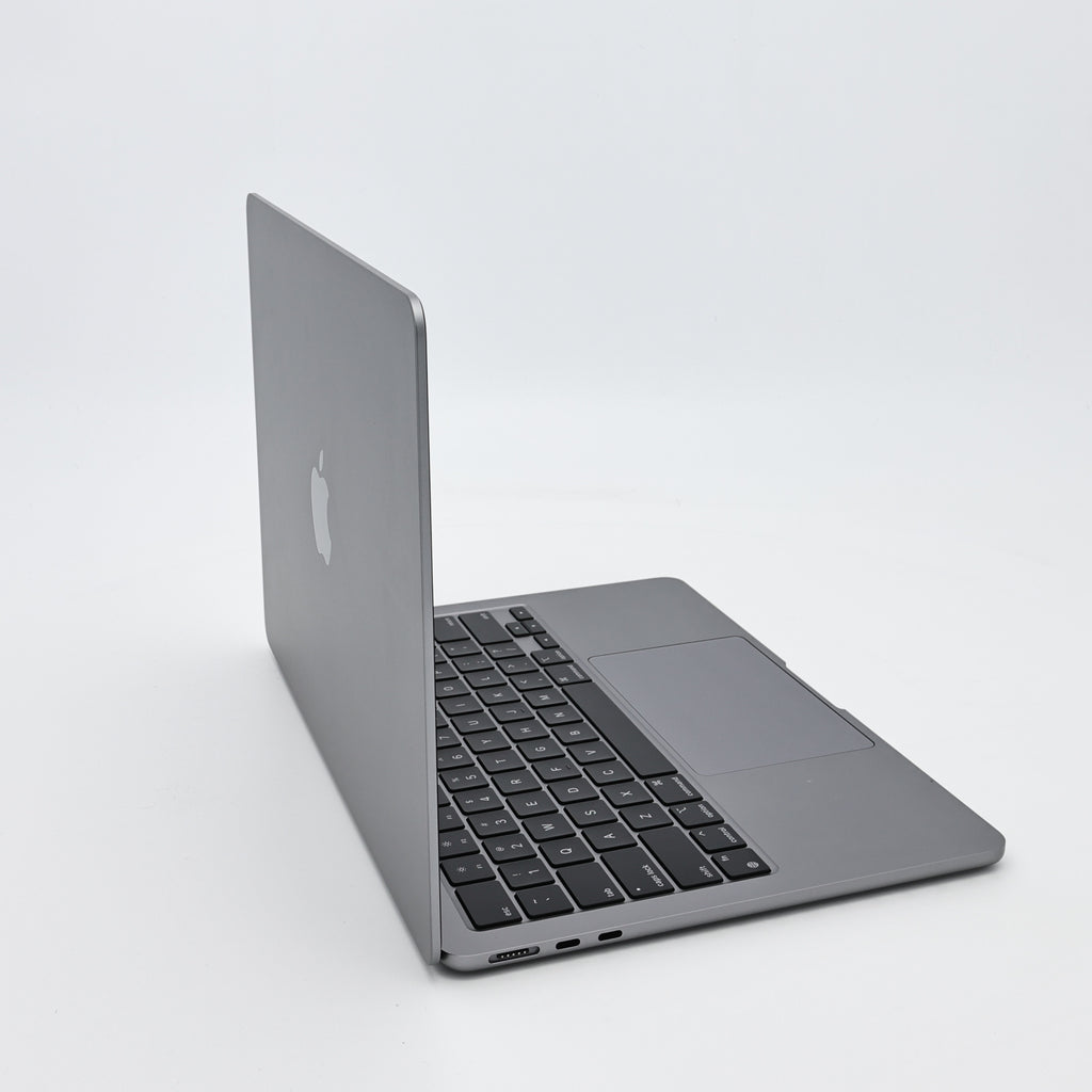 95新 Apple MacBook Air 22年 13寸 M2（8+8核） 8G RAM 256G SSD 深空灰色