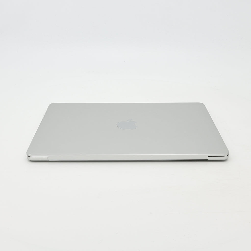 99新 Apple MacBook Air 22年 13寸 M2（8+8核） 16G RAM 256G SSD 銀色