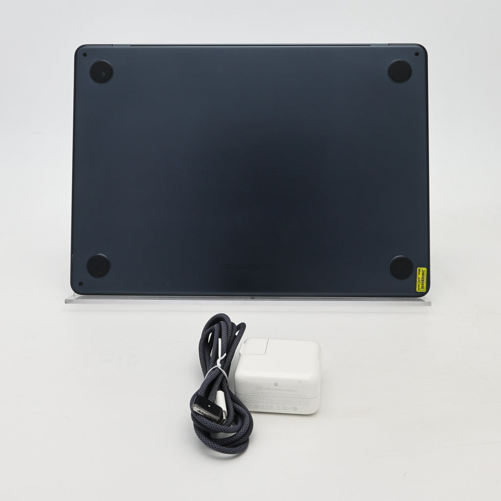 95新 Apple MacBook Air 22年 13寸 M2（8+8核） 8G RAM 256G SSD 午夜色