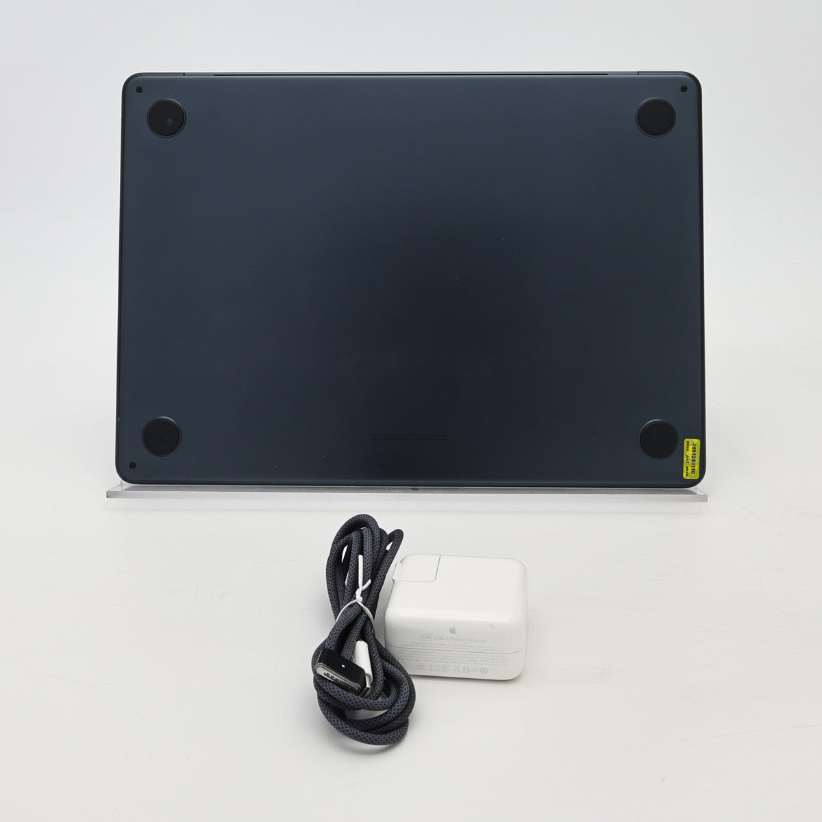 95新 Apple MacBook Air 22年 13寸 M2（8+8核） 8G RAM 256G SSD 午夜色