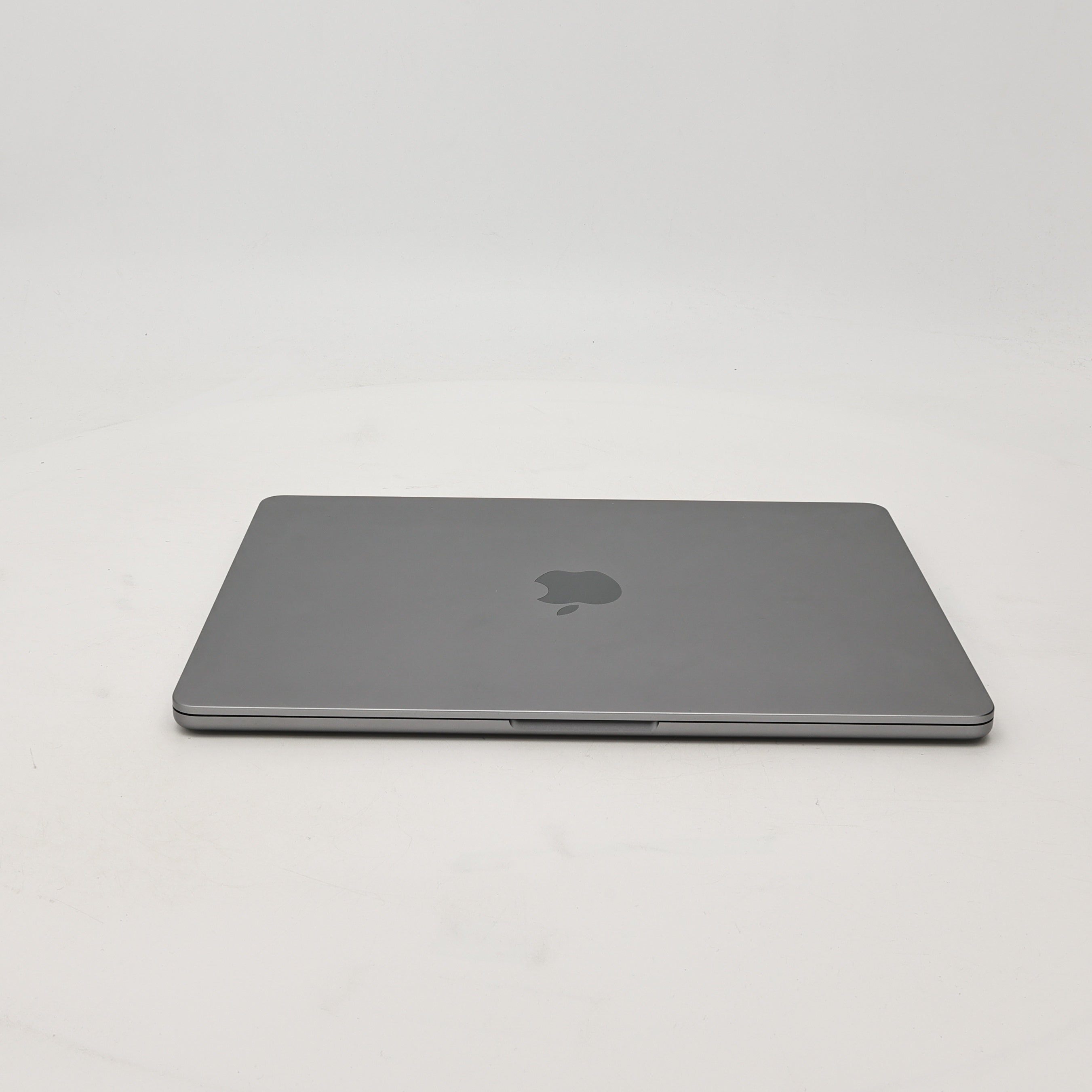 95新 Apple MacBook Air 22年 13寸 M2（8+8核） 8G RAM 256G SSD 深空灰色