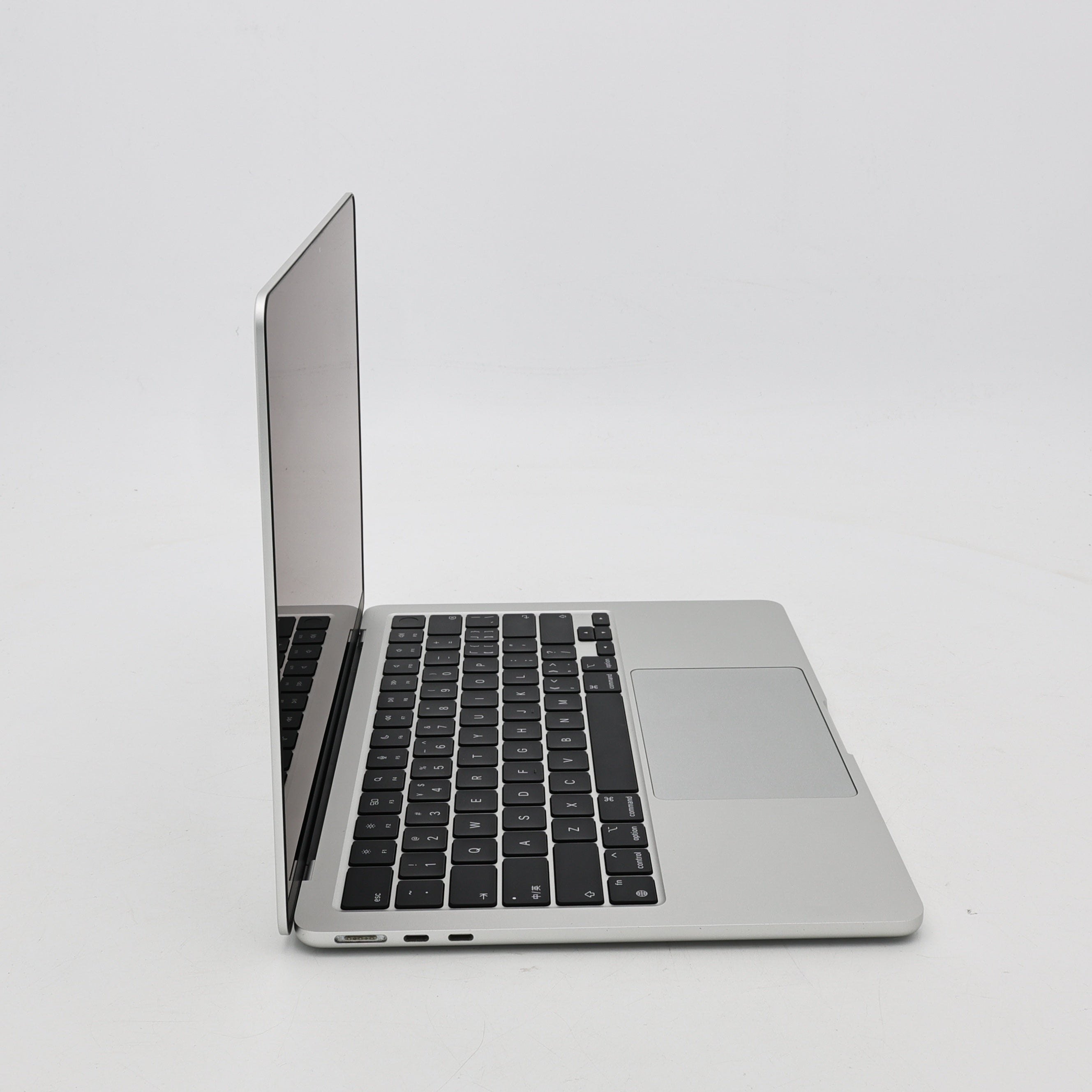 95新 Apple MacBook Air 22年 13寸 M2（8+8核） 8G RAM 256G SSD 銀色