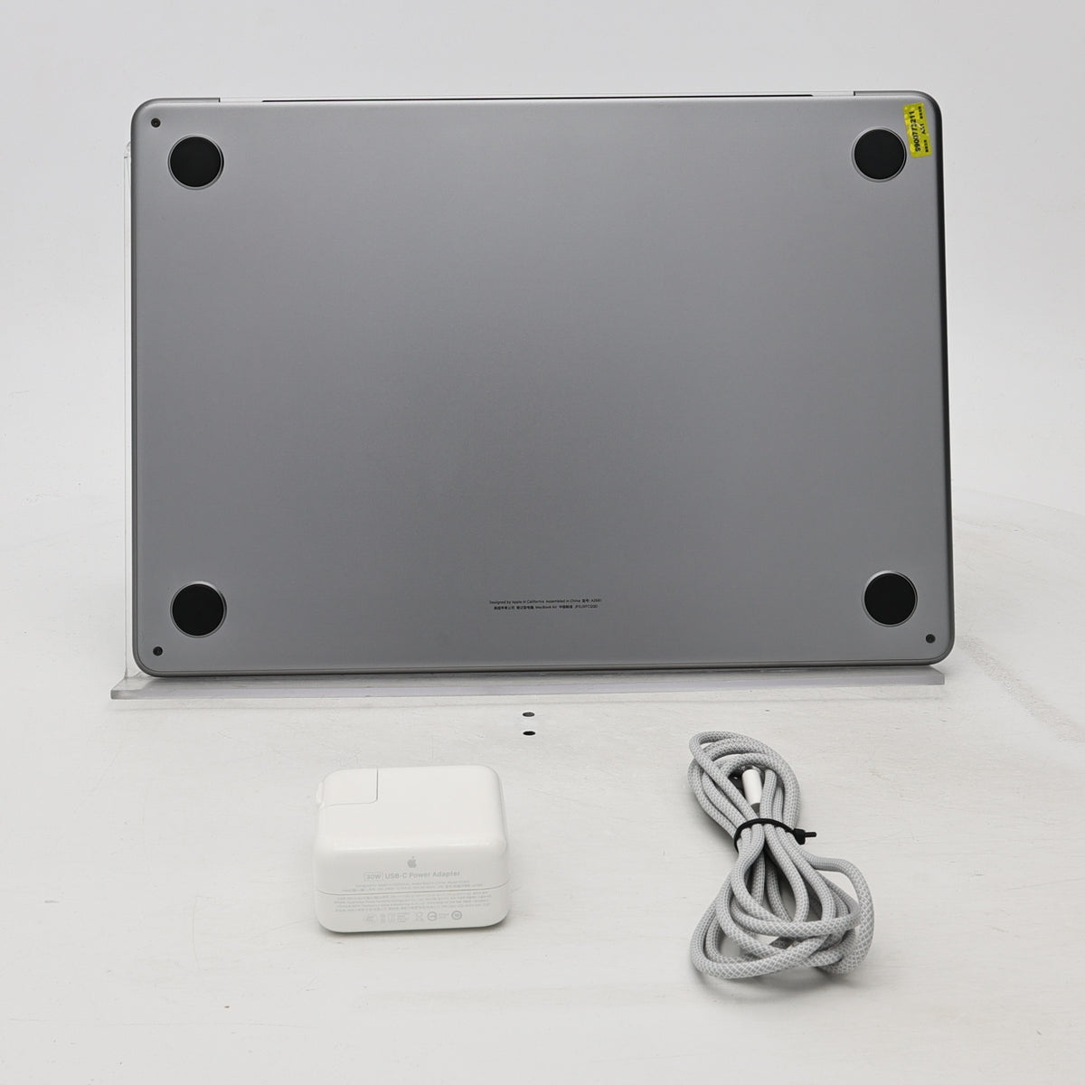 99新 Apple MacBook Air 22年 13寸 M2（8+8核） 8G RAM 256G SSD 深空灰色