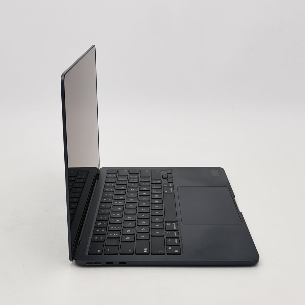 95新 Apple MacBook Air 24年 13寸 M3（8+8核） 8G RAM 256G SSD 午夜色