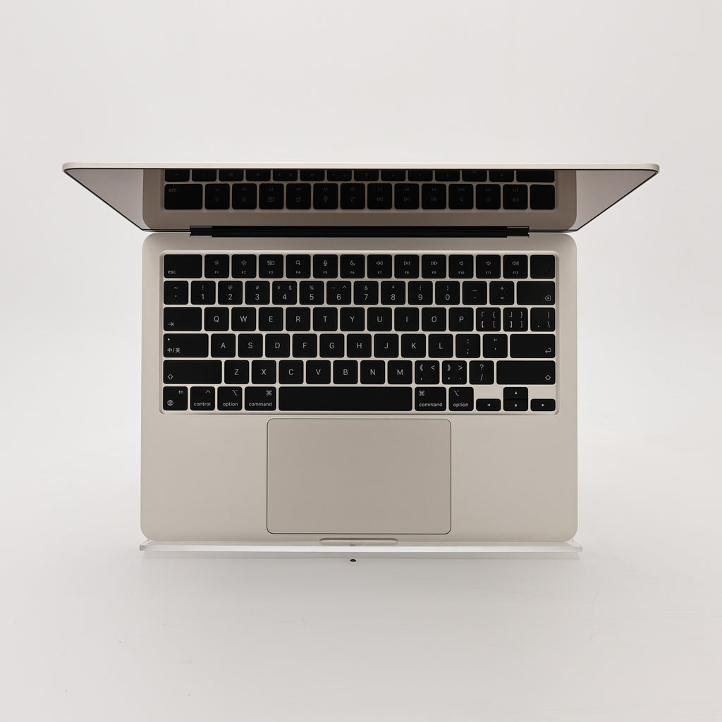95新 Apple MacBook Air 22年 13寸 M2（8+10核） 8G RAM 512G SSD 星光色