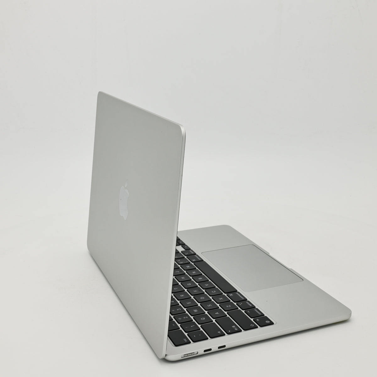 95新 Apple MacBook Air 24年 13寸 M3（8+8核） 8G RAM 256G SSD 銀色