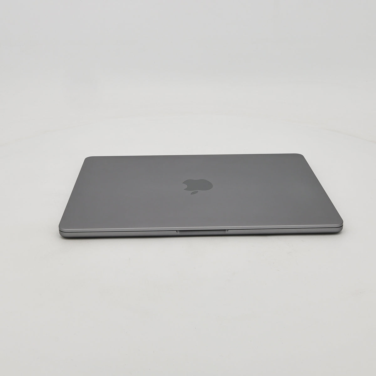 95新 Apple MacBook Air 22年 13寸 M2（8+8核） 8G RAM 256G SSD 深空灰色