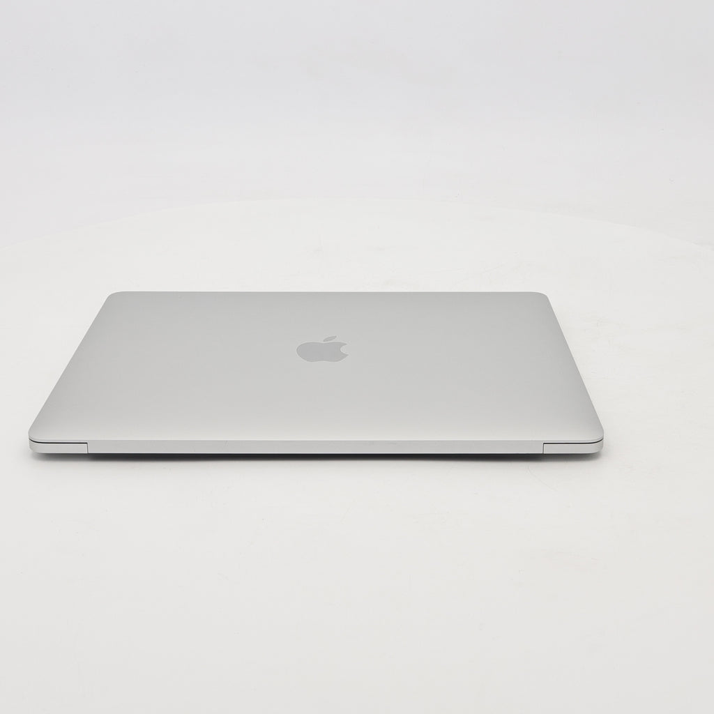 95新 Apple MacBook Pro 22年 13寸 M2（8+10核） 8G RAM 512G SSD 銀色