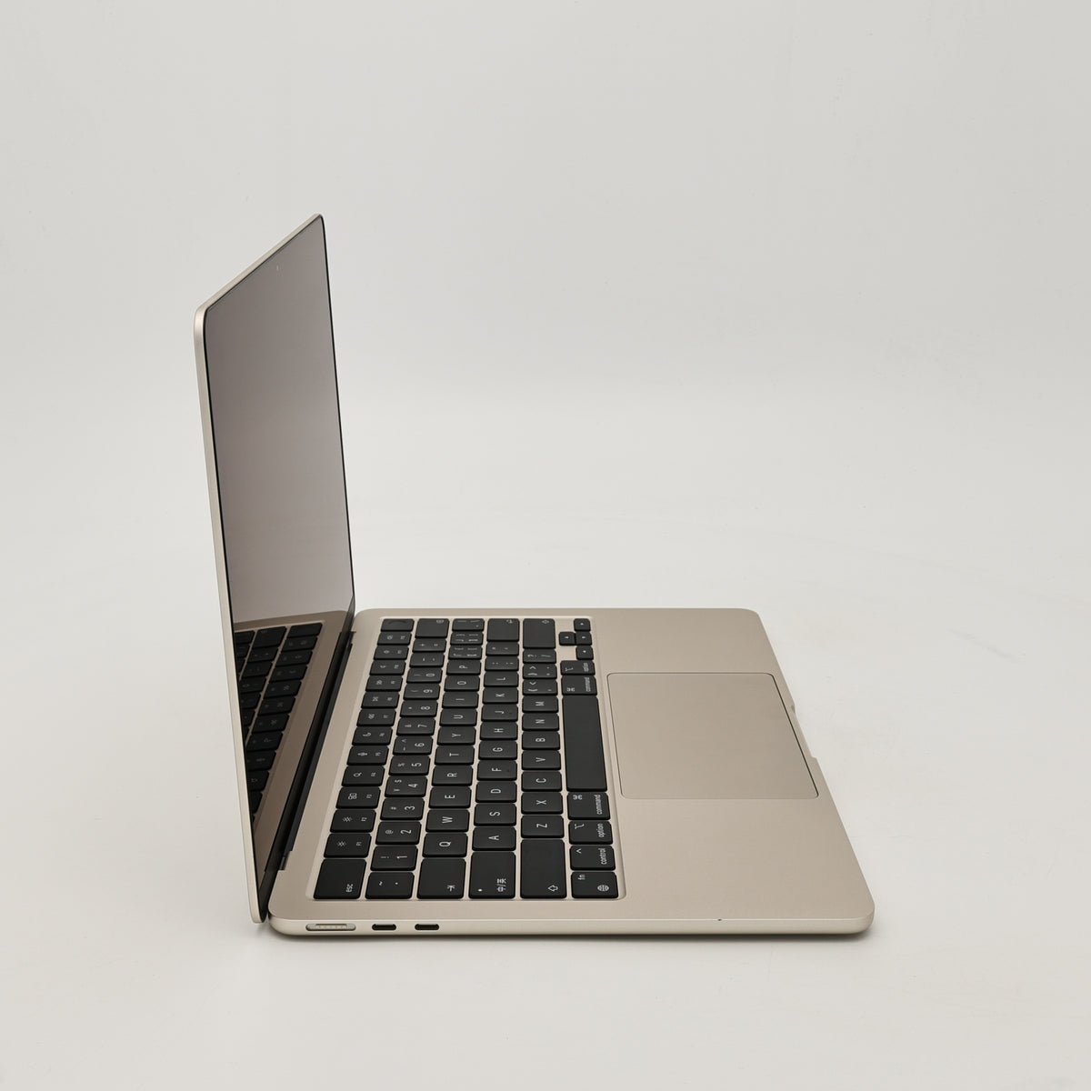 95新 Apple MacBook Air 22年 13寸 M2（8+8核） 8G RAM 256G SSD 星光色