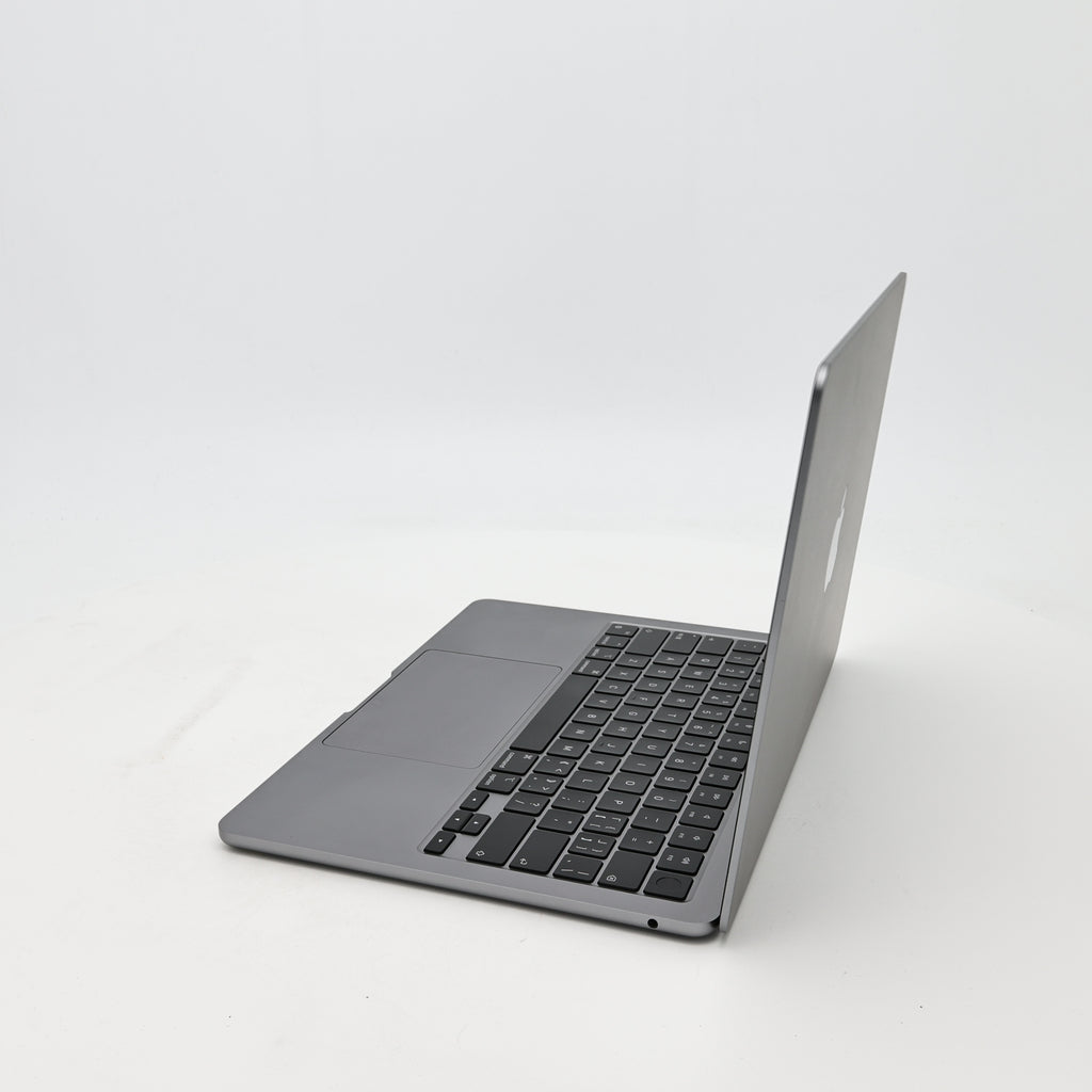 95新 Apple MacBook Air 24年 13寸 M3（8+8核） 8G RAM 256G SSD 深空灰色