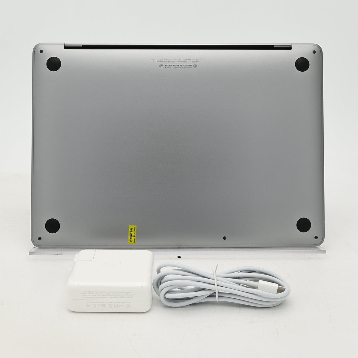 95新 Apple MacBook Pro 22年 13寸 M2（8+10核） 8G RAM 512G SSD 深空灰色