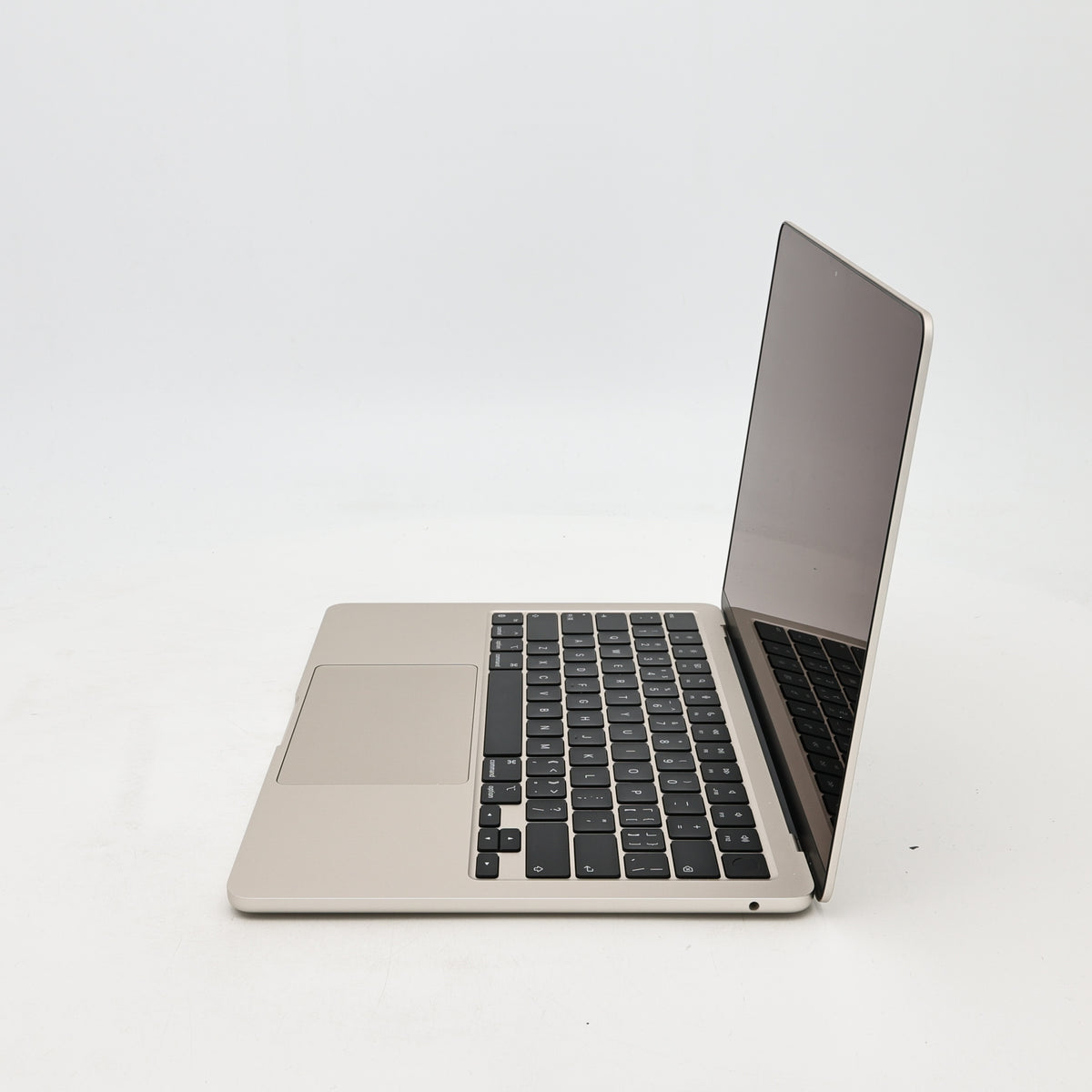 95新 Apple MacBook Air 22年 13寸 M2（8+8核） 16G RAM 256G SSD 星光色