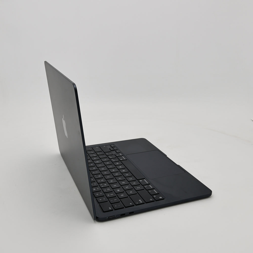 95新 Apple MacBook Air 22年 13寸 M2（8+8核） 8G RAM 256G SSD 午夜色