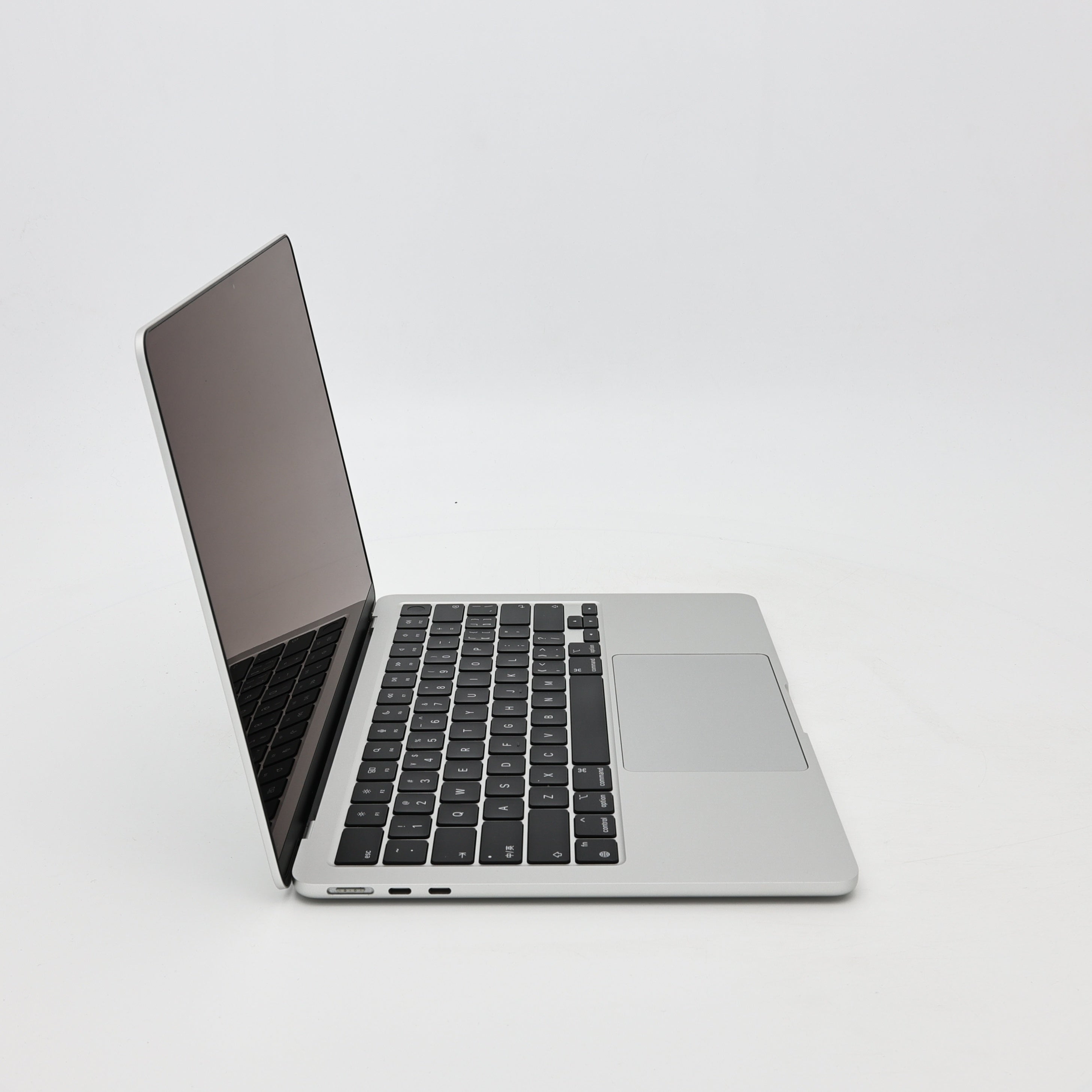 95新 Apple MacBook Air 22年 13寸 M2（8+8核） 16G RAM 256G SSD 銀色