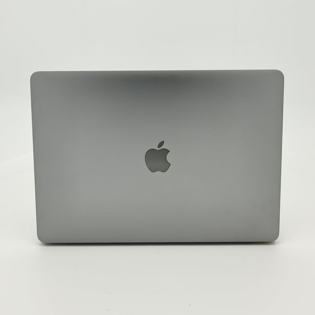 95新 Apple MacBook Pro 22年 13寸 M2（8+10核） 8G RAM 512G SSD 深空灰色