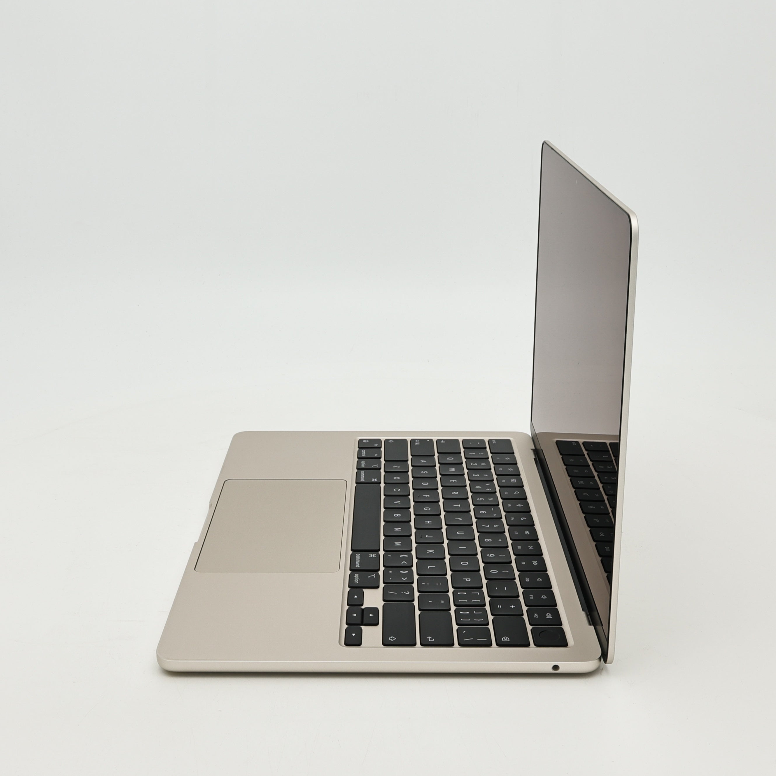 95新 Apple MacBook Air 24年 13寸 M3（8+8核） 8G RAM 256G SSD 星光色