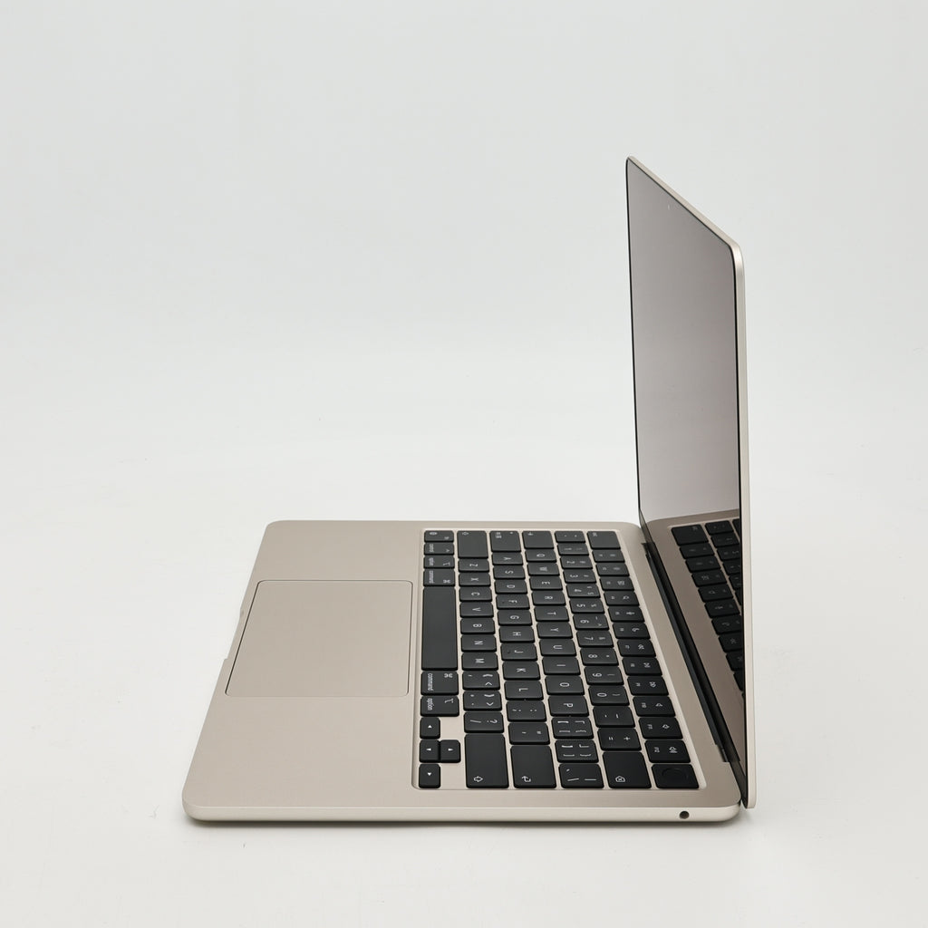 95新 Apple MacBook Air 22年 13寸 M2（8+8核） 8G RAM 256G SSD 星光色