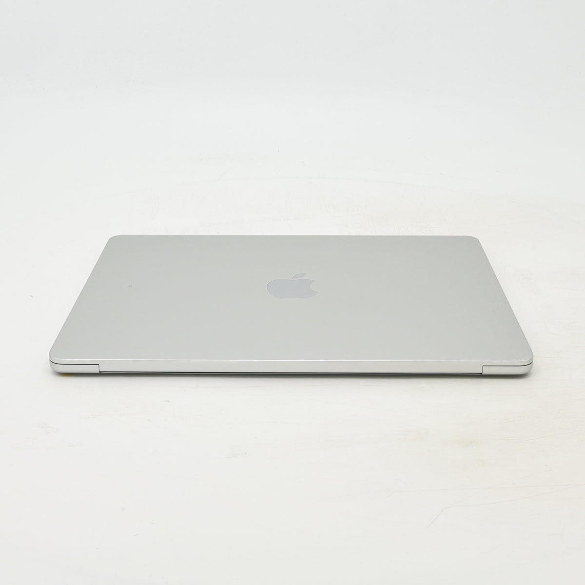 95新 Apple MacBook Air 22年 13寸 M2（8+8核） 8G RAM 256G SSD 銀色
