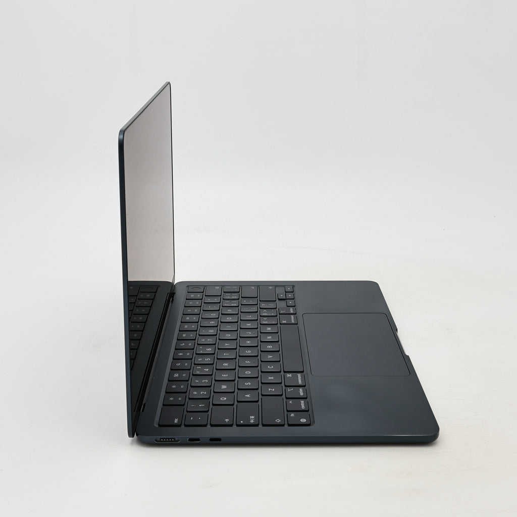 95新 Apple MacBook Air 22年 13寸 M2（8+10核） 16G RAM 256G SSD 午夜色