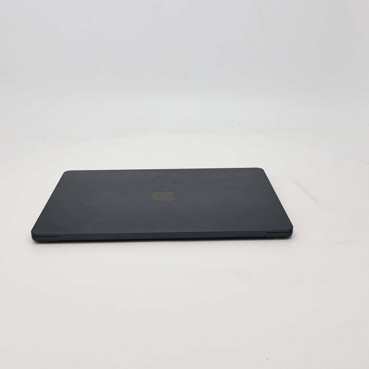 95新 Apple MacBook Air 22年 13寸 M2（8+8核） 16G RAM 256G SSD 午夜色