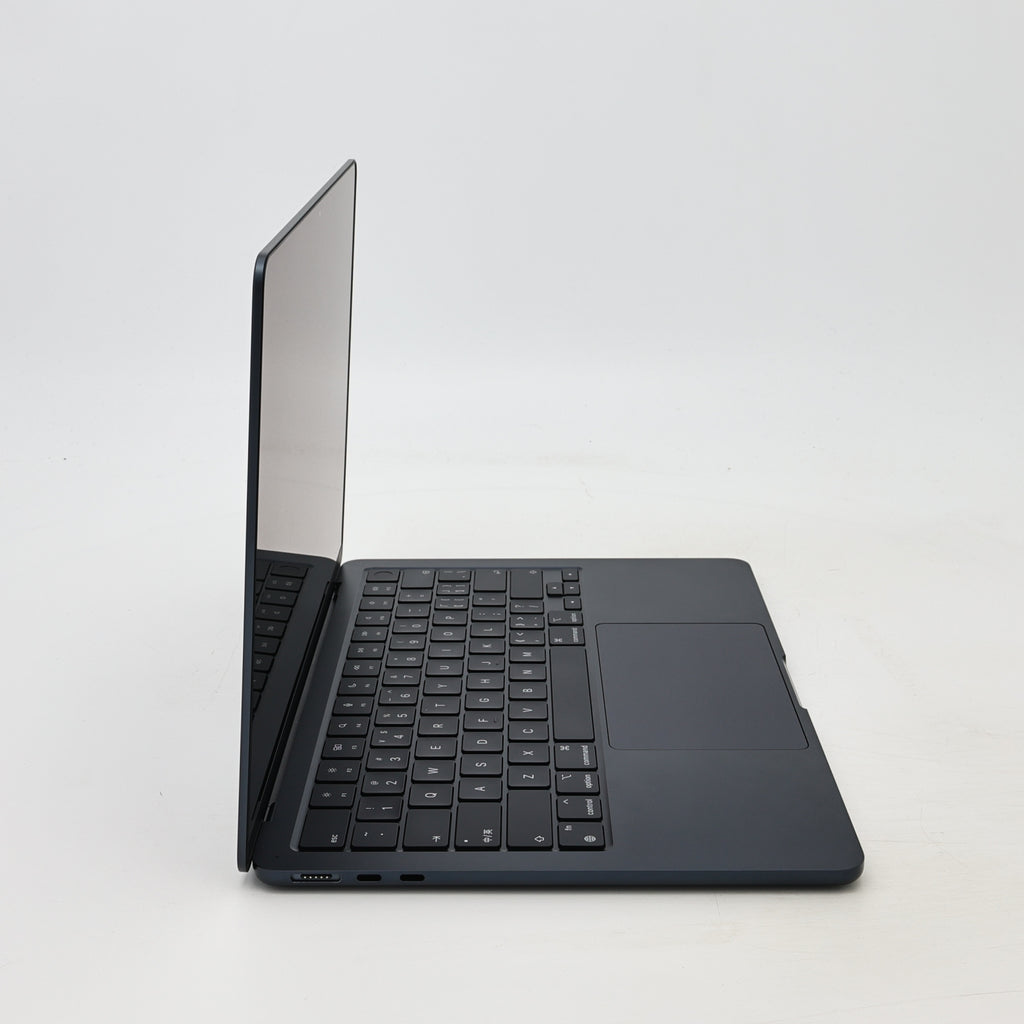 99新 Apple MacBook Air 22年 13寸 M2（8+8核） 8G RAM 256G SSD 午夜色