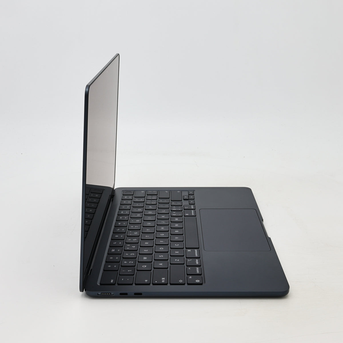 99新 Apple MacBook Air 22年 13寸 M2（8+8核） 8G RAM 256G SSD 午夜色