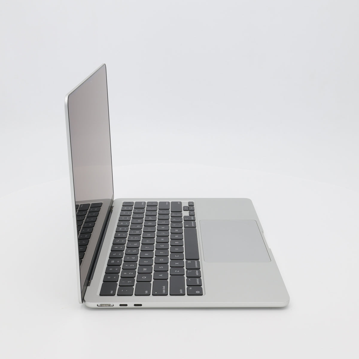 95新 Apple MacBook Air 22年 13寸 M2（8+8核） 8G RAM 256G SSD 銀色