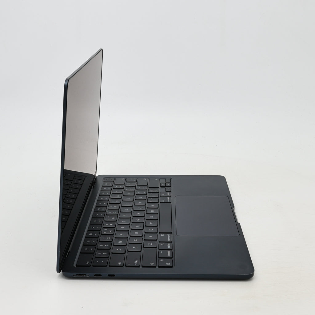 95新 Apple MacBook Air 22年 13寸 M2（8+8核） 8G RAM 256G SSD 午夜色
