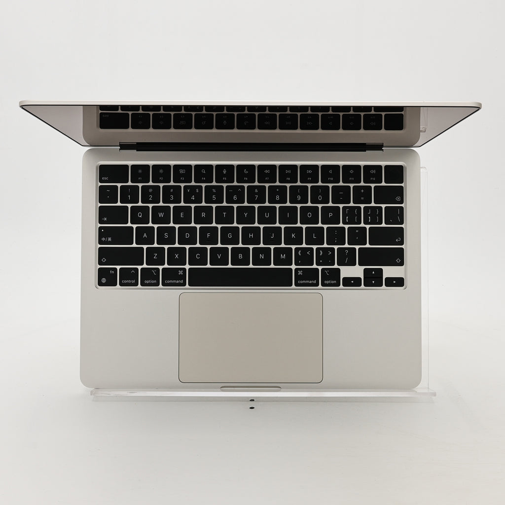 95新 Apple MacBook Air 24年 13寸 M3（8+8核） 8G RAM 256G SSD 星光色
